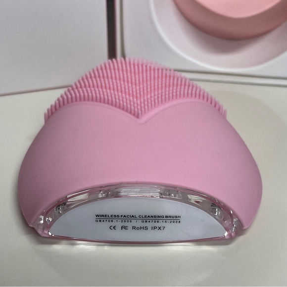 Massage facial instrument Wireless Recharging BORN FOR BEAUTY PINK color - Picture 2 of 16